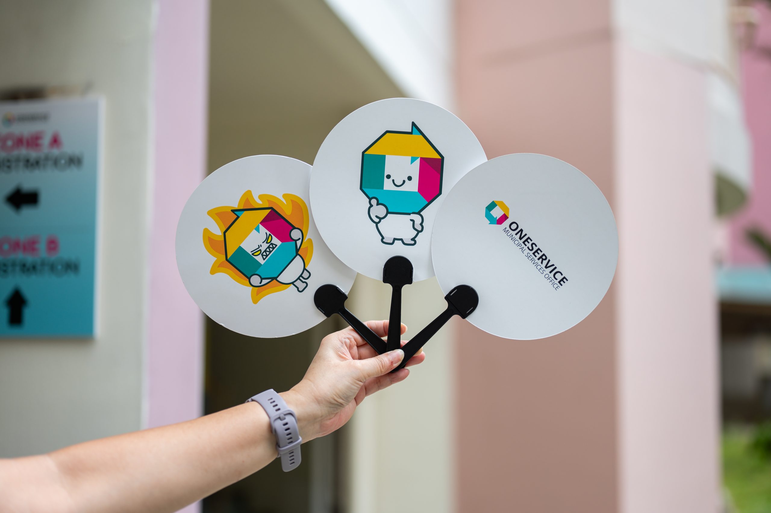 Our event crew guided participants to the respective units with a fan that also provided relief on sweltering days